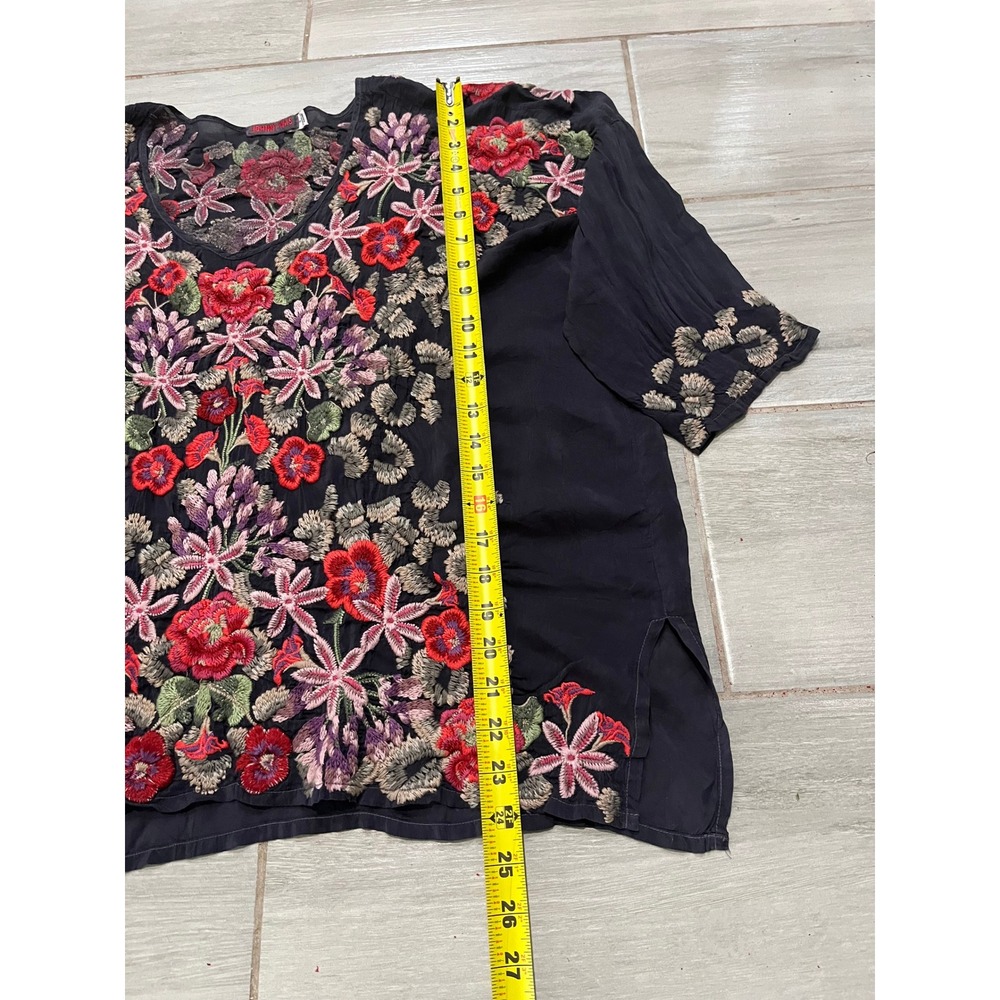 Johnny Was Silk Floral Embroidered V-Neck Blouse Tunic Navy Blue Womens Small - Picture 5 of 10